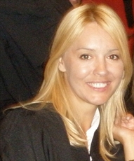 נורית מנחם עורכת דין ומגשרת