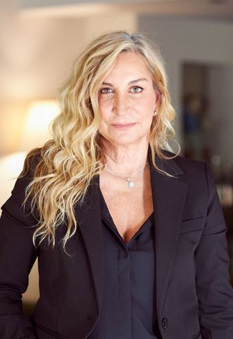 אורלי מנע-שני, עו"ד ומגשרת