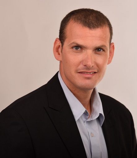 עורך דין חוזים, מאור אדרי וחברת ההפקות "ג'רני" התנצחו בתביעות הדדיות, מי זכה?