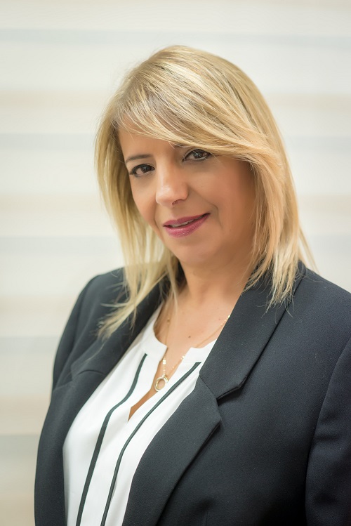 עו"ד דיני עבודה, סירבה להשוות את תנאי ההעסקה לתנאים המקובלים, ותשלם ביוקר