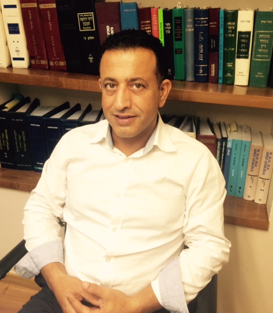 עורך דין חוזים, יבואנית בשר תשלם למשגיח כשרות דמי תיווך בסך 300,000 שקל 