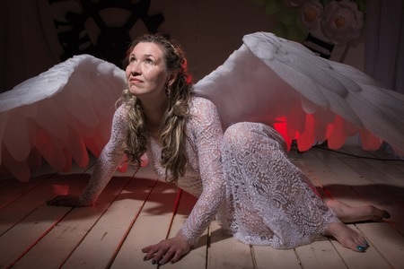 עורך דין ביטוח לאומי, שחקנית נפגעה במהלך הצגה: תוכר כנפגעת עבודה? 