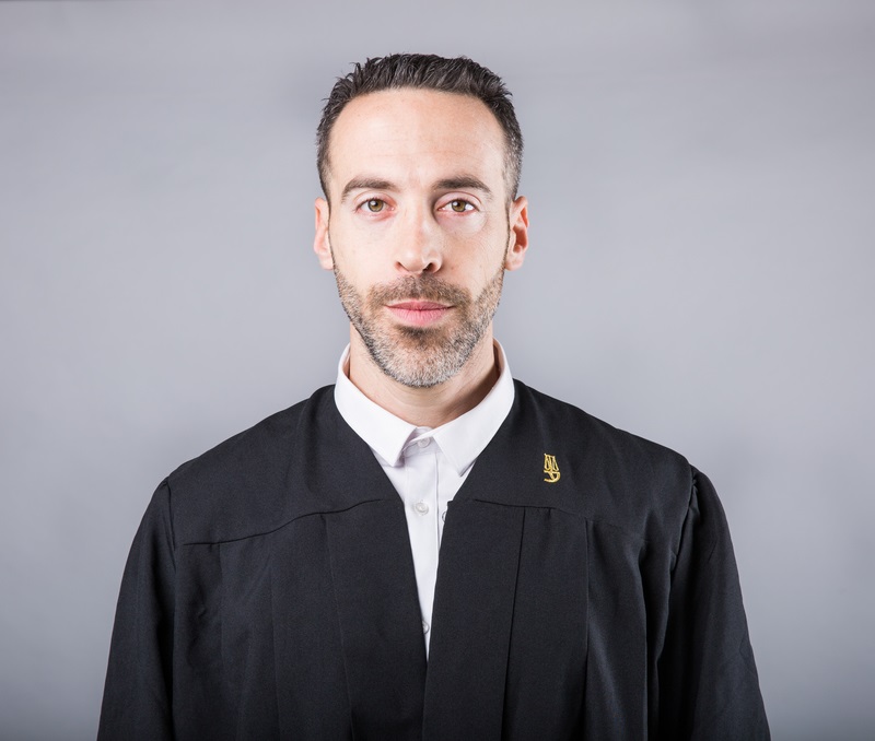 עורך דין, בנק ביקש לבטל פשיטת רגל: החייב הציג אורח חיים בזבזני בפייסבוק