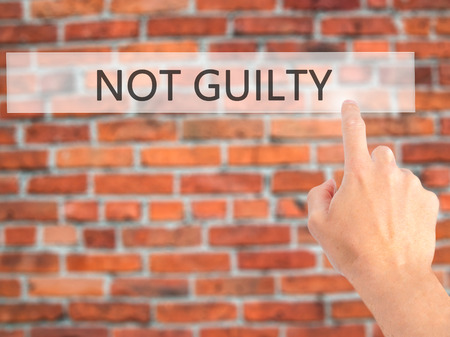 עו"ד, נשאר ספק: זוכה מתקיפת גרושתו בגלל שינוי בגרסת עדת ראייה