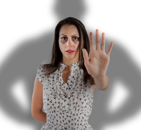 עורך דין משפחה, מכות וצעקות בכל שבת: בעל אלים חויב להתגרש ולשלם כתובה