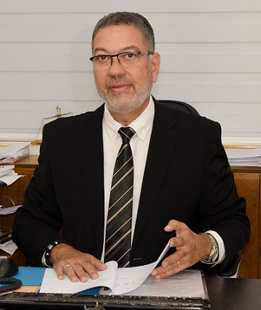 עו"ד, זייפה חתימה של המנכ"לית כדי "להעיף" אותה מהחברה – ונתפסה