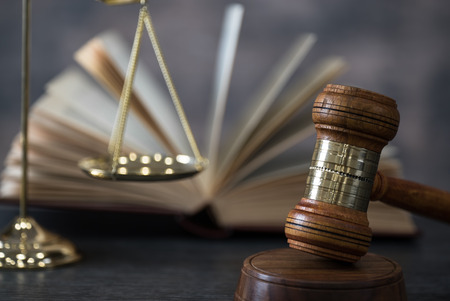 עורך דין דיני עבודה- ריב סמכויות: הרבני יצא נגד החלטת ביהמ"ש לדון במזונות ילדים