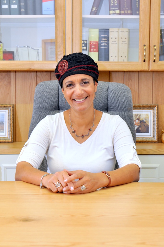 דיני משפחה, האם עשירה - האב חויב במזונות נמוכים