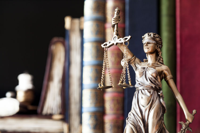 עורך דין, 70 שנות משפט: עורכי דין בוחרים פסקי דין מכוננים