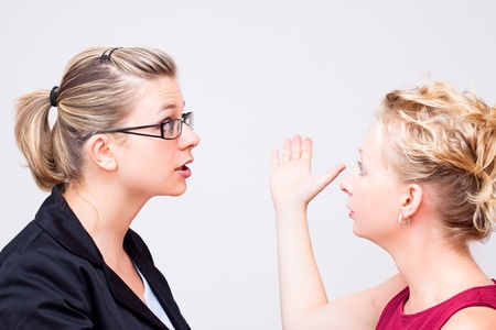 עו"ד דיני עבודה, "בהמה, מטומטמת, מפגרת": עובדת תפוצה בכ-30 אלף ש' על התעמרות