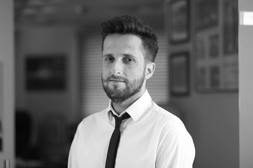 עורך דין נזיקין, 190 אלף ש' למורה שנפל במהלך פעילות לקישוט בית הספר