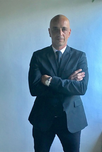 עורך דין פלילי, החזיק בביתו מעבדה לגידול קנביס וירצה רק 300 שעות של"צ