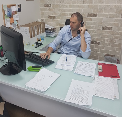 עורך דין נדלן, קביעה עקרונית: עיריית חיפה התירה הקמת משדר סלולארי לא תקני