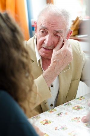עורך דין, אחרי 15 שנה כפושט רגל – ניצול שואה קיבל סוף סוף הפטר