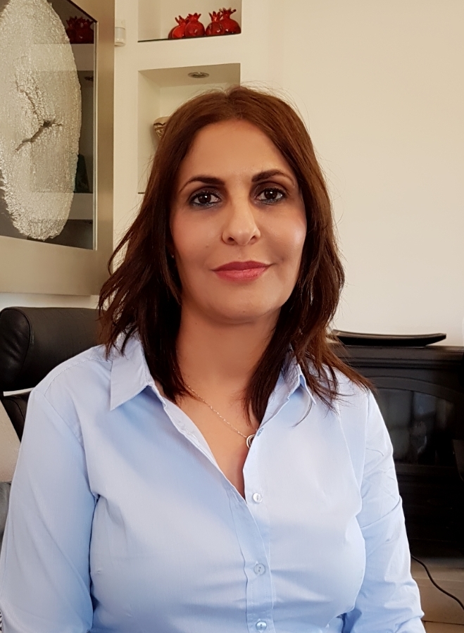 עורך דין דיני עבודה, בעל מספרה מאשדוד ישלם 285,000 שקל למעצב שיער שפיטר