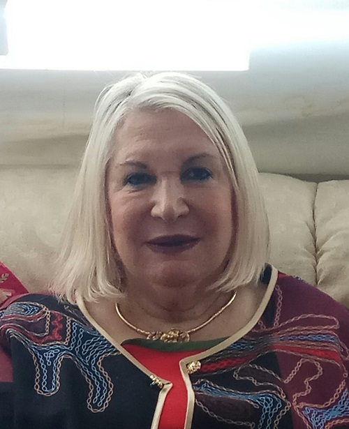 עורך דין משפחה, מכר את הבית מאחורי גבה של אשתו – ויפצה