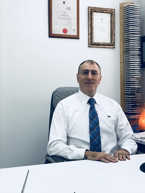 עורך דין, השוכר הסכים להירשם כמחזיק? למנהל הארנונה אסור לסרב