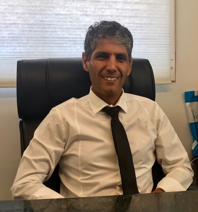 עורך דין תעבורה, עבר באדום, פגע בהולכת רגל והמשיך לנסוע – איזה עונש קיבל?