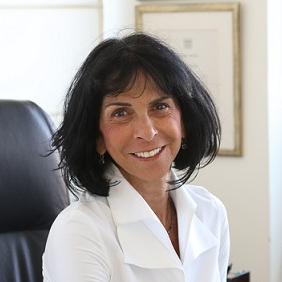 עורך דין משפחה, בן 16 על הרצף האוטיסטי מסרב לפגוש את אביו. ביהמ״ש: האם אחראית 