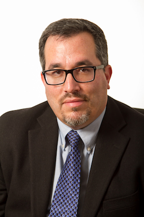 עורך דין משפחה, בעלי חברה חתמו על סעיף להעברת מניות ביניהם לאחר המוות – חוקי? 