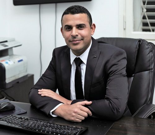 תביעות נזיקין, דלת זכוכית התנפצה על תלמידה - ביה"ס והיצרנית יפצו