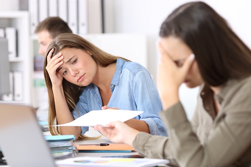 עורך דין לשון הרע, תיאר את גרושתו כאם מזניחה בפני מעסיקיה – ויפצה