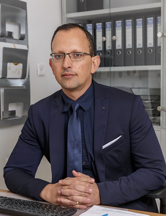 דיני משפחה, סולקו מהבית שבנו במשק של ההורים אך יקבלו פיצוי מטעמי צדק