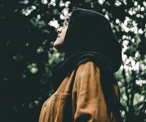 עורך דין לענייני עבודה, לא התקבלה לעבודה בגלל החיג'אב, ותפוצה ב-50 אלף שקל