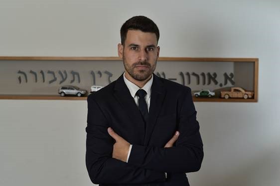 עורך דין תעבורה, ״מהלך תמוה של המשטרה״: זוכתה נהגת שהואשמה בפגיעה באופנוען