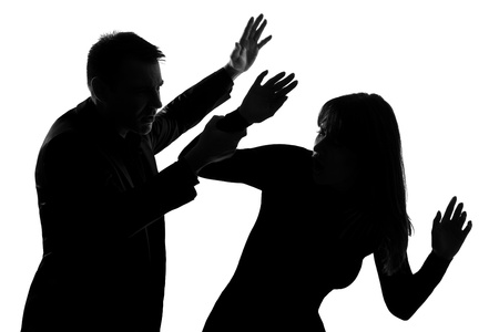 עורכי דין פליליים, זוכה מאלימות כלפי אשתו: גרסאות מתחלפות, משתנות ולא מהימנות