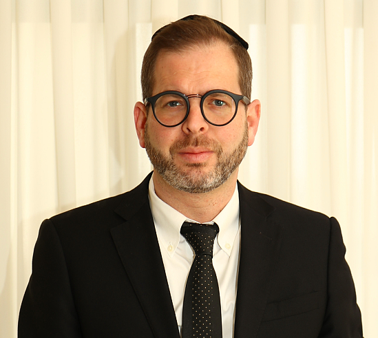 עו"ד דיני משפחה, התנגד שאשתו תצא לעבוד – ואחר כך תבע את הרווחים