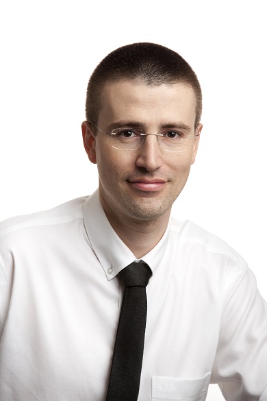 עו"ד פלילי, זוכה מפריצה לדירה כי מומחית טביעות האצבע לא הסבירה את עצמה