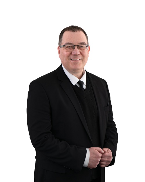 עורך דין מקרקעין, השכנים השתלטו על החצר ועל הגג – יפנו ויפצו