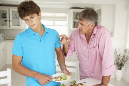 הניכור ההורי, תאומים ניתקו קשר עם אביהם – המזונות הופחתו