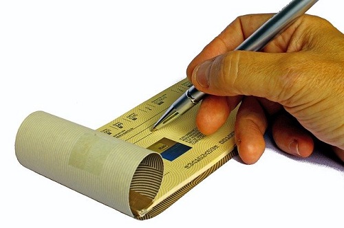 עורך דין הוצאה לפועל, בעלת צ'יינג' קיבלה אישור לגבות שיקים ללא כיסוי בהוצאה לפועל